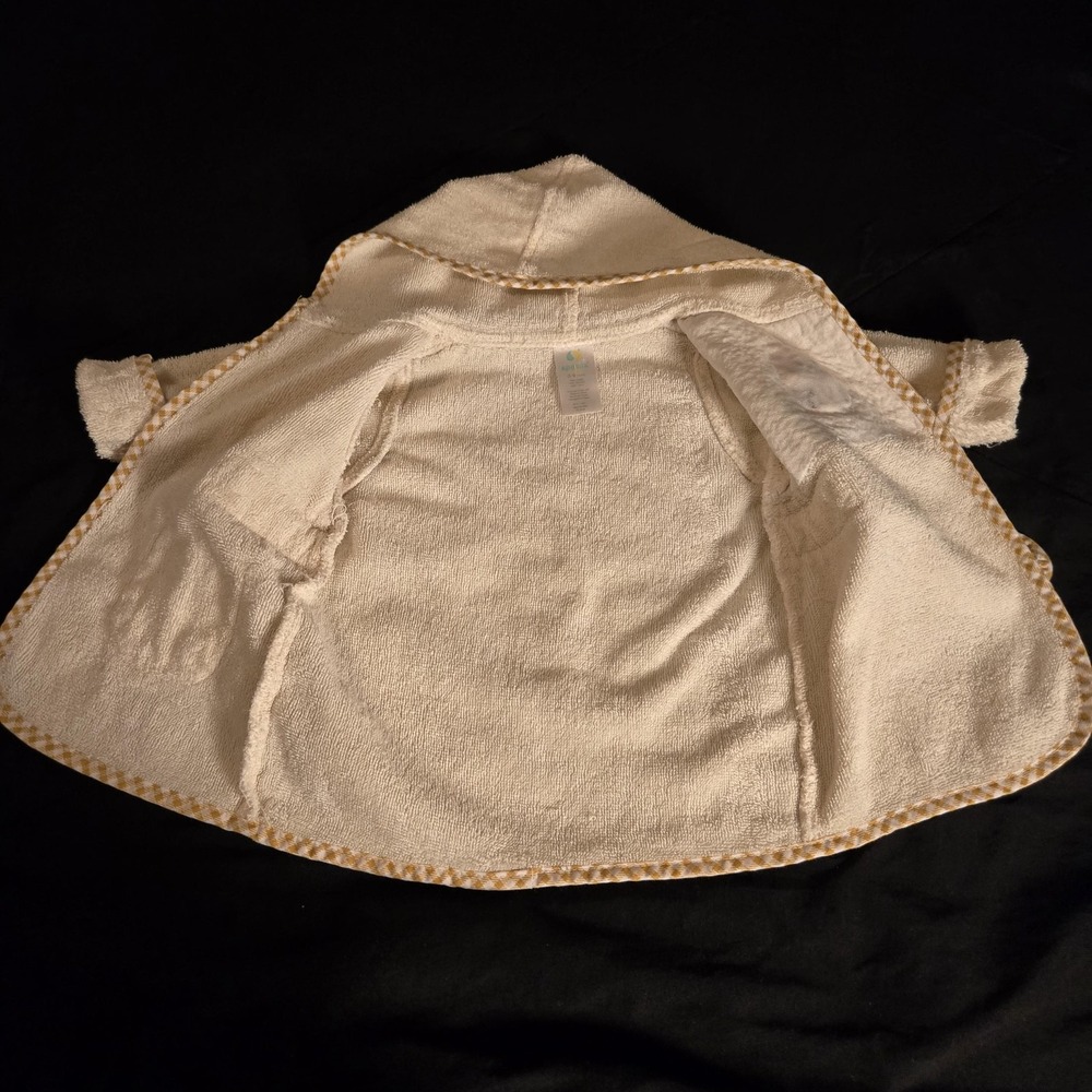 Spasilk Robe Baby 3-6 Months White Terry Hooded Kimono Yogi Bear Embroidered - Picture 2 of 9